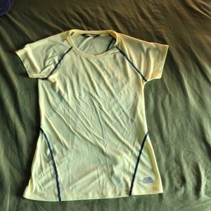 Gently Used Women’s Short sleeve Shirt S/P